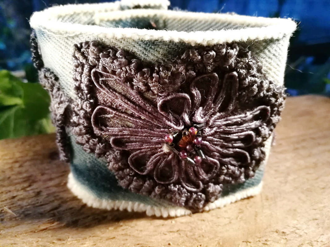 DENIM SUMMER BLOOM